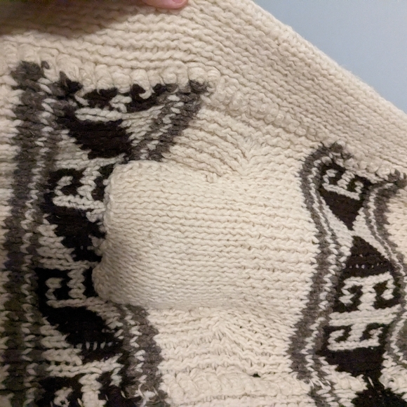 Handmade One of a Kind Chunky knitted Cardigan - Picture 7 of 7